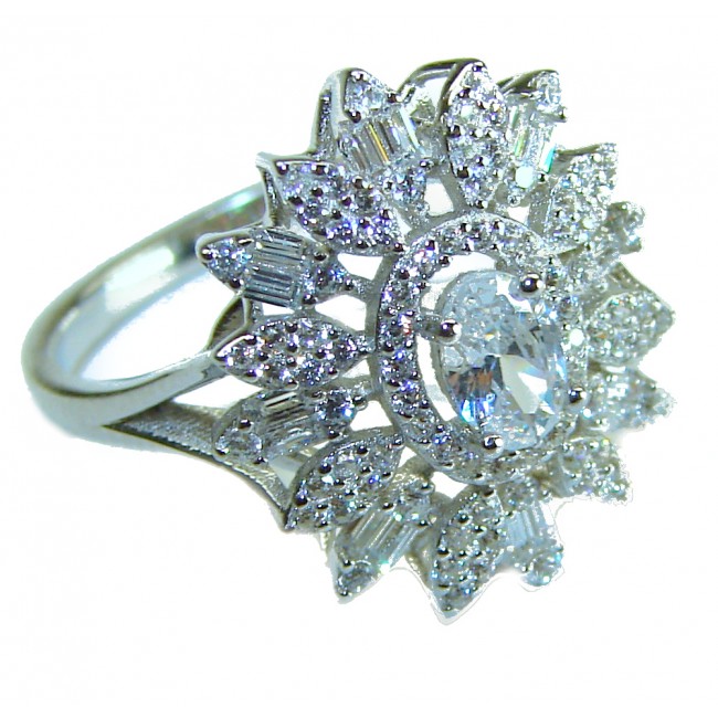 LUXURIOUS 10.2 carat White Topaz .925 Sterling Silver handcrafted Ring s. 7 - Side view of a luxurious white topaz ring in sterling silver.