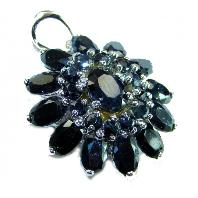 Melody - Vintage Design 10.4 CARAT Sapphire .925 Sterling Silver handcrafted Pendant - Close-up of vintage Melody sapphire pendant with sterling silver setting.