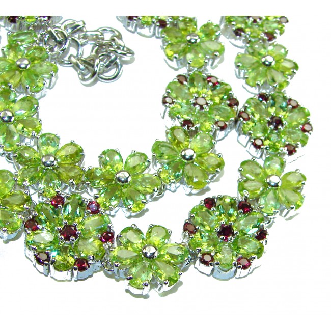 Mint Whisper - Great Masterpiece 252.2 carat genuine Peridot .925 Sterling Silver handmade Statement necklace