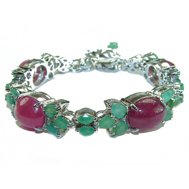 Puertas Ruby 40.8 carat Ruby Emerald .925 Sterling Silver handcrafted Bracelet - Bracelet with rubies and emeralds, side view.