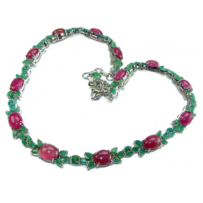 Luxurious natural 202.5 carat Ruby Emerald .925 Sterling Silver handmade Statement necklace - Necklace with rubies and emeralds, top view showing gemstones.