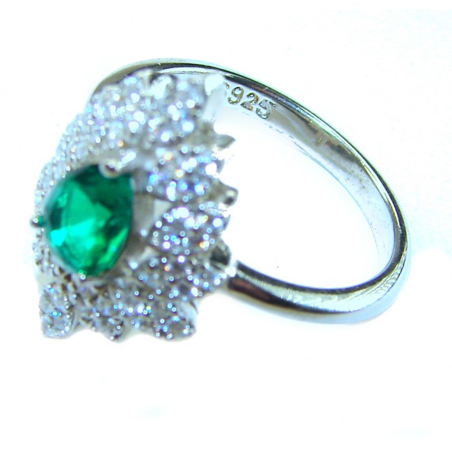 Vintage style - Timless Beauty 6.5 carat Emerald .925 Sterling Silver handcrafted Statement ring size 6 3/4