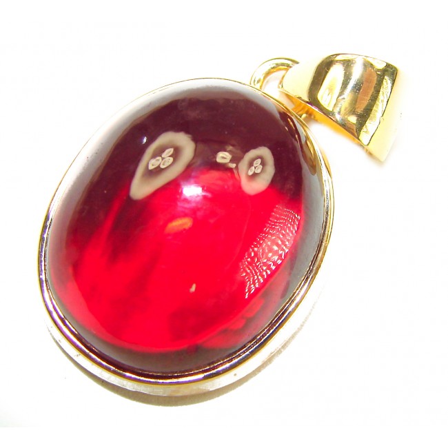 Francesca - authentic 22.5 carat Star Ruby 18K Gold over .925 Sterling Silver handcrafted Pendant - Close-up of Francesca 22.5 carat star ruby pendant in 18K gold.
