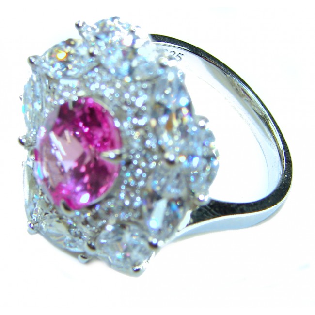 Blooming Beauty 12.8 carat oval cut Pink Sapphire .925 Silver handcrafted Cocktail Ring s. 7 - Pink Sapphire ring close-up, Blooming Beauty, oval cut, .925 silver band.