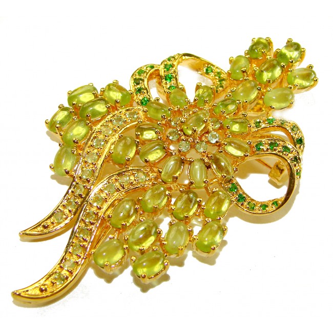 Precious Genuine 65.5 carat Peridot from Egypt .925 Sterling Silver dipped on 18K Gold handmade Pendant - Brooch - Gold brooch with Egyptian peridot stones, top view.
