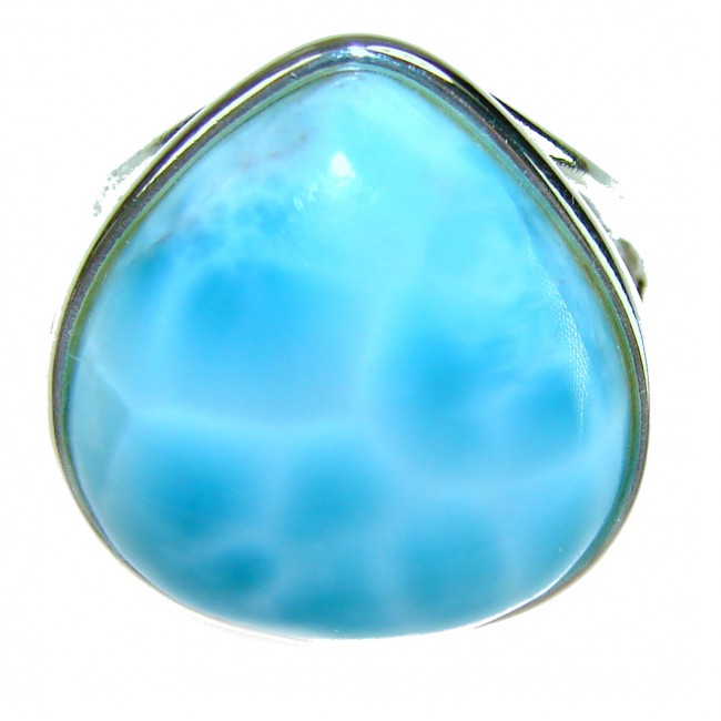 Caribbean Beauty 15.5 carat Genuine perfectly Blue Larimar .925 Sterling Silver handmade LARGE ring size 7 - Close-up of 15.5 carat blue Larimar stone in a ring setting.