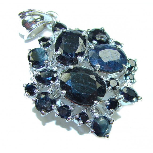 Incredible pear cut 22.4 carat Sapphire .925 Sterling Silver handcrafted pendant - Close-up of sapphire pendant in .925 sterling silver, top view.