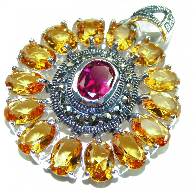Vintage Design Genuine 22.5 carat precious Ruby Citrine .925 Sterling Silver handmade Pendant - Jewelry close-up: Vintage ruby center with citrine stones surrounding