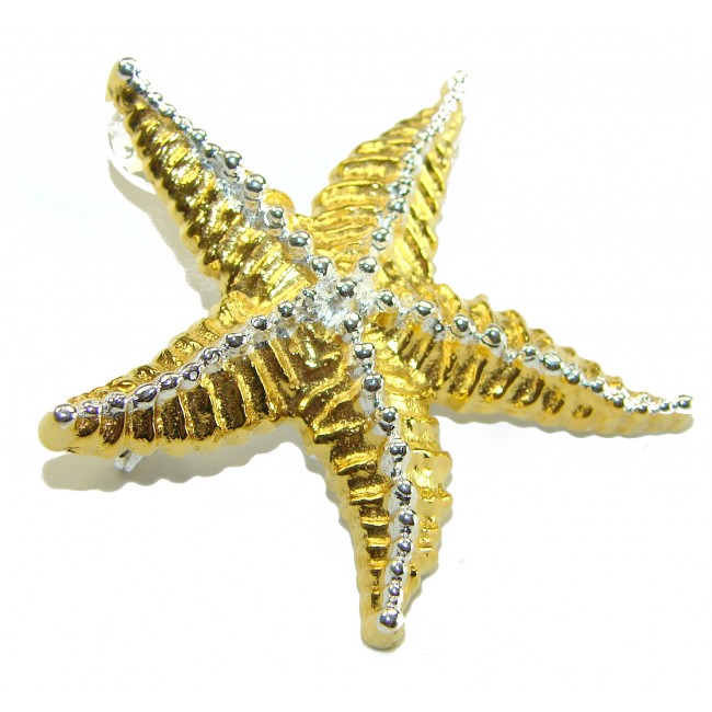 Large Italy made Starfish 18K Gold over .925 Sterling Silver handmade Pendant - Brooch - Large starfish jewelry, 18K gold over silver, top view.