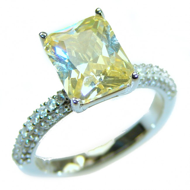 emerald cut 4.2 carat yellow Sapphire .925 Sterling Silver brilliantly handcrafted ring s. 7 1/4 - Emerald cut yellow sapphire ring, close-up, sterling silver setting