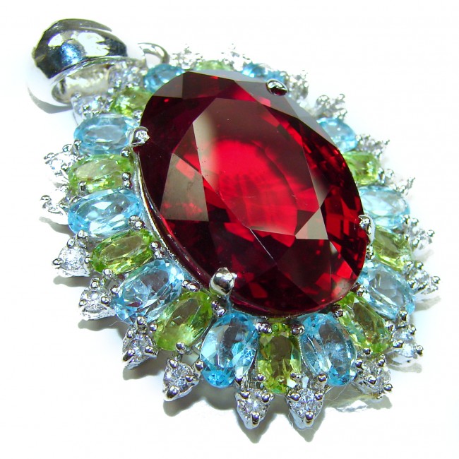 Rose Garden - Victorian style - 49.5 carat Authentic Ruby .925 Sterling Silver handcrafted Pendant Brooch - Close-up of Victorian-style pendant with large ruby and accent stones.