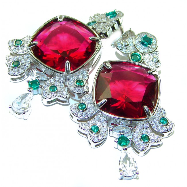 Art Deco - Luxurious natural 14.5 carat Ruby .925 Sterling Silver handmade Statement earrings - Close-up of Art Deco 14.5 carat Ruby Sterling Silver earrings.