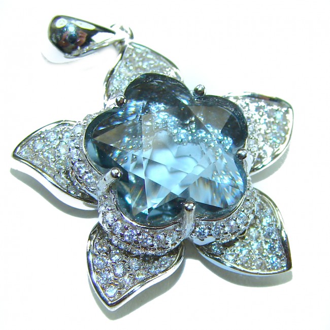 Sublime genuine 15.5 carat Tanzanite .925 Sterling Silver handmade Pendant