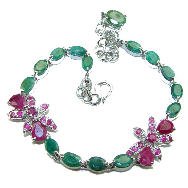 Tiffany 40.8 caratVCOLOMBIAN EMERALD Ruby .925 Sterling Silver handcrafted Bracelet - Emerald and ruby bracelet, clasp detail, on white background.