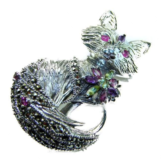 Fox - Natural Ruby .925 Sterling Silver handmade Pendant Brooch - Fox-shaped sterling silver pendant with rubies, side view detail.