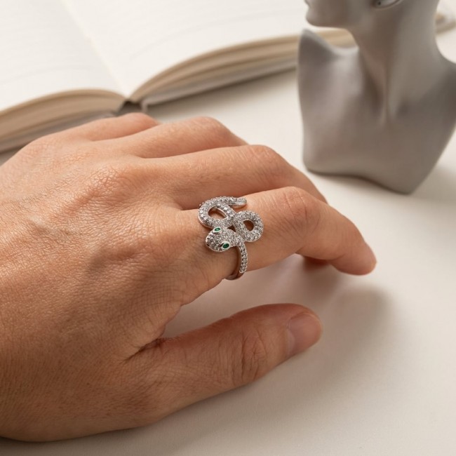 Precious Boa Snake Genuine Emerald White Topaz .925 Sterling Silver handcrafted Ring s. 7