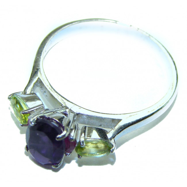 3.8 carat Purple Amethyst .925 Sterling Silver Handcrafted Ring size 9 - Side view of 3.8 carat purple amethyst sterling silver ring