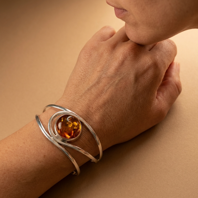 Vintage Design Genuine AAAAA QUALITY Baltic Amber .925 Sterling Silver handamde Bracelet / Cuff