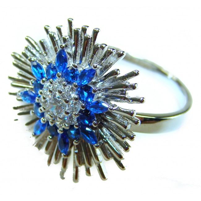 Blue Star 6.9 carat authentic Sapphire .925 Sterling Silver Handcrafted Ring size 7 - Close-up of Blue Star sapphire ring set in .925 sterling silver.