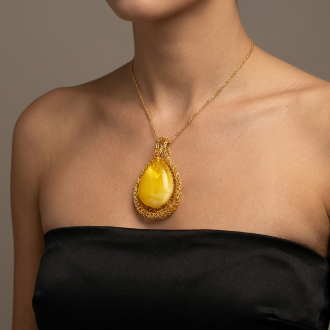 Tiffany Prehistoric Authentic Buttescotch Baltic Amber 22K Gold over .925 Sterling Silver beautifully handcrafted Pendant