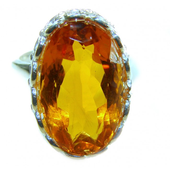 Solid 22.8 carat Genuine Lemon Quartz .925 Sterling Silver handcrafted ring size 8 - Close-up of a large lemon quartz gemstone in a sterling silver setting.