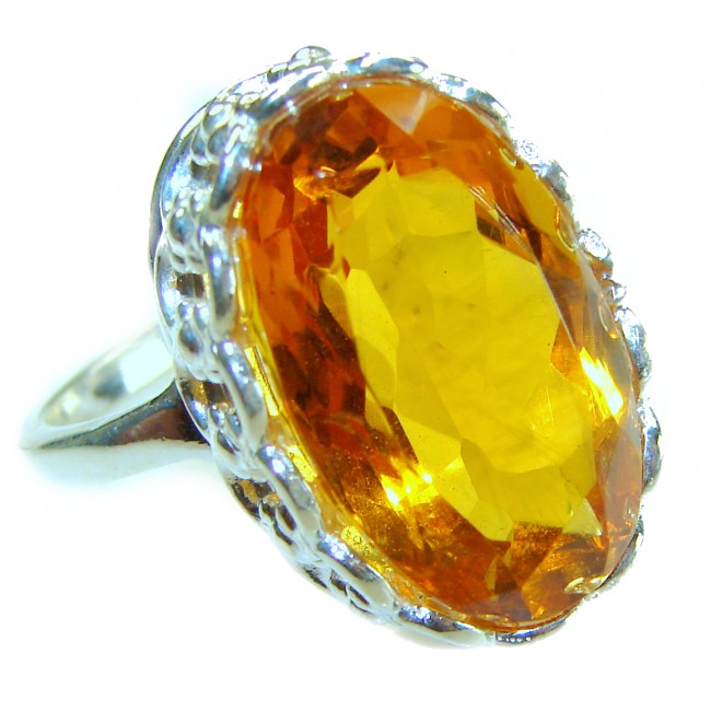 Solid 22.8 carat Genuine Lemon Quartz .925 Sterling Silver handcrafted ring size 8 - Close-up of 22.8 carat lemon quartz ring in .925 sterling silver.
