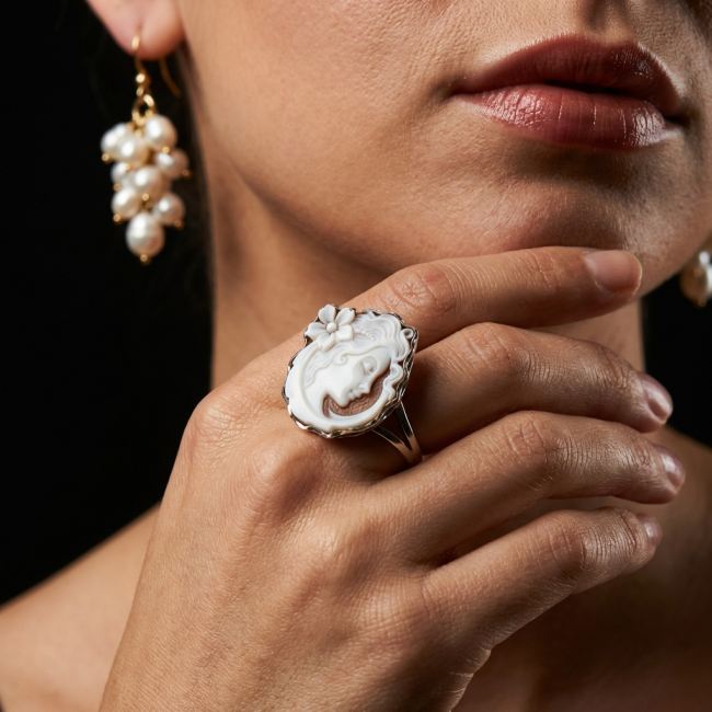 Italy made Exquisite real Cameo from Sea Shell 18K Gold over .925 Sterling Silver handcrafted Statement ring; s. 7 ADJUSTABLE