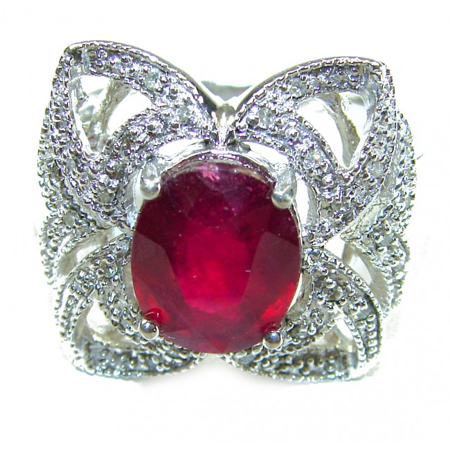 Real Beauty Natural 8.9 carat Ruby .925 Sterling Silver handmade Statement Ring size 8 - Close-up of a real beauty natural ruby on ornate sterling silver ring