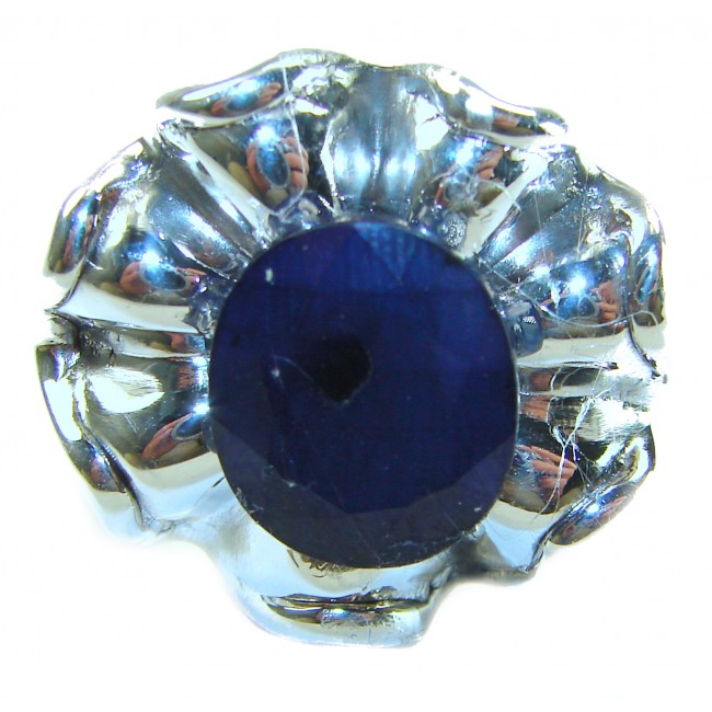 Blue Flower AAAA QUALITY Blue Sapphire .925 Sterling Silver handmade Large ring size 7 - Close-up of blue sapphire set in sterling silver flower design.