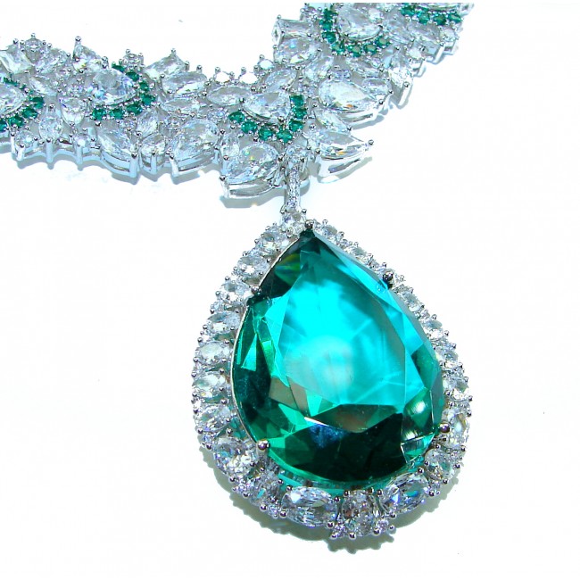 Vintage style - Timless Beauty 38.5 carat Emerald .925 Sterling Silver handcrafted Statement necklace