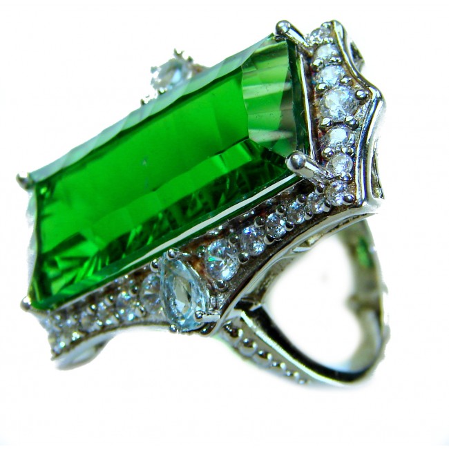 RARE FINDING! Authentic 28.9 carat volcanic Green Helenite .925 Sterling Silver HUGE ring s. 7