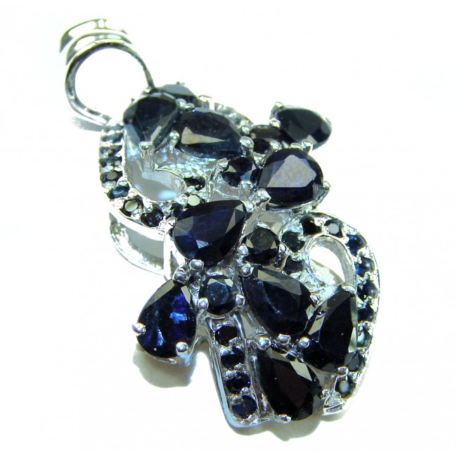 Heirloom Genuine 14.5 carat Sapphire .925 Sterling Silver handmade Pendant - Close-up of Heirloom Genuine 14.5 carat Sapphire .925 Sterling Silver pendant