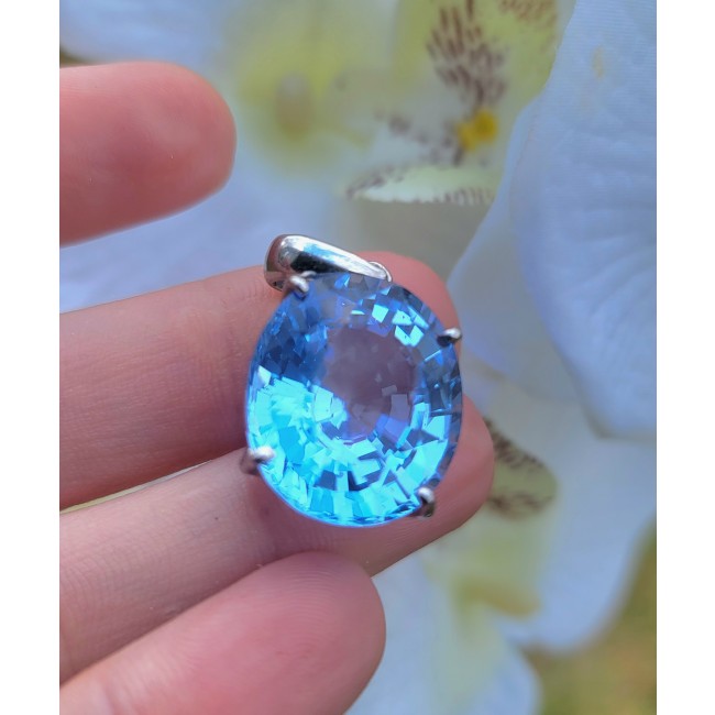 Pacifica fancy oval cut 16.5 carat London Blue Topaz .925 Sterling Silver handmade Pendant