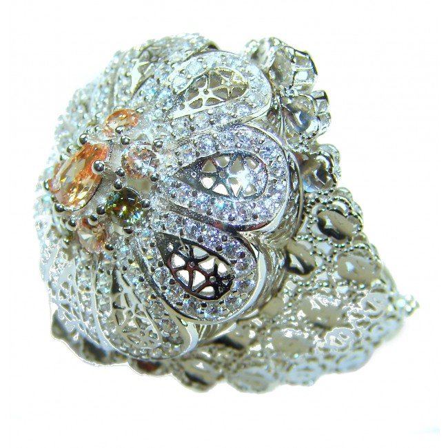 Casablanca Italy made 1.8 carat yellow Sapphire .925 Sterling Silver brilliantly handcrafted ring s. 8 - Close-up of Casablanca Italy 1.8 carat yellow Sapphire ring detailing