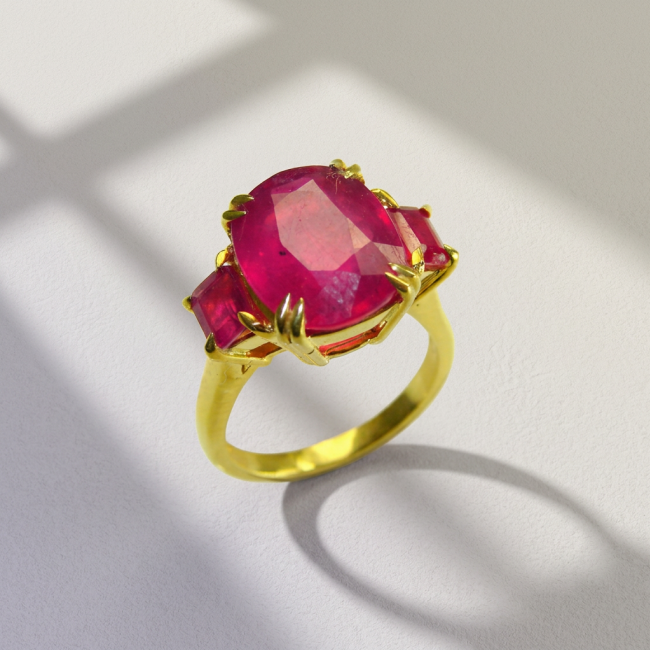 Bella Rosa Genuine 9.8 carat Kasmir Ruby .925 Sterling Silver dipped in 22K Gold Statement Ring size 6