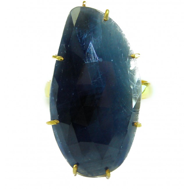 Iconic design 22.2 carat natural Sapphire 18K Gold over .925 Sterling Silver Perfectly handcrafted Ring s. 9 - Close-up of iconic 22.2 carat sapphire ring in 18K gold over .925 silver.