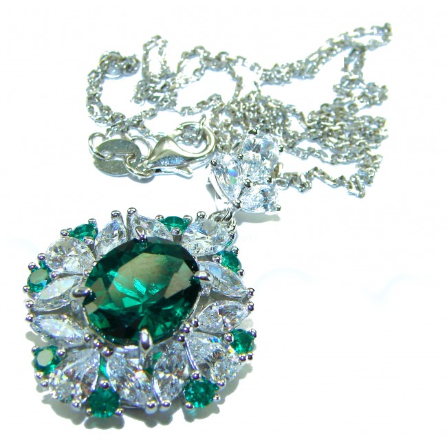 Vintage design - genuine oval cut 20.7 carat Chrome Diopside .925 Sterling Silver handcrafted Necklace