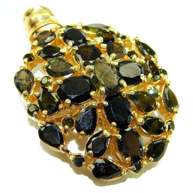 Vintage Design - 20.2 carat deep blue Sapphire .925 Sterling Silver dipped in 18K Gold handcrafted PENDANT - Close-up of vintage deep blue sapphire pendant with gold accents
