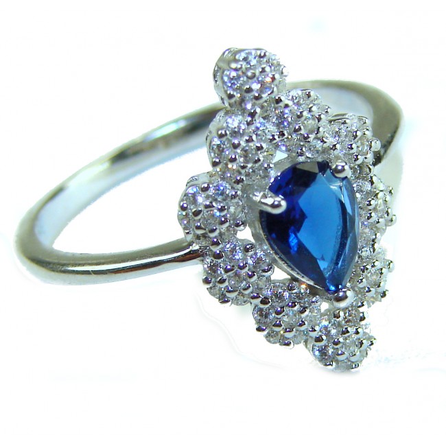 Born to Glam 2.2 carat natural Sapphire .925 Sterling Silver Perfectly handcrafted Ring s. 9 - Close-up of Born to Glam sapphire ring in sterling silver.