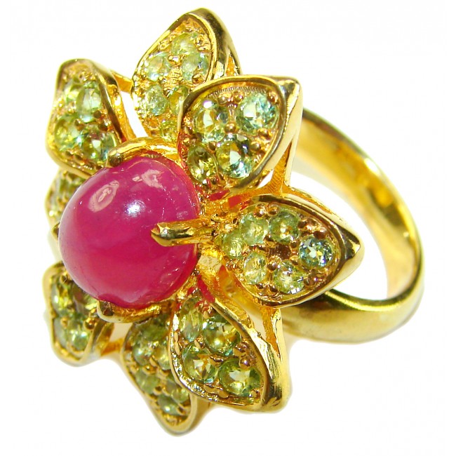 Enchanted Beauty 10.9 carat natural Kashmir Ruby Peridot 18K Gold over .925 Sterling Silver Huge handcrafted Ring s. 7 1/4 - Close-up of Enchanted Beauty ring with Kashmir Ruby and Peridot.