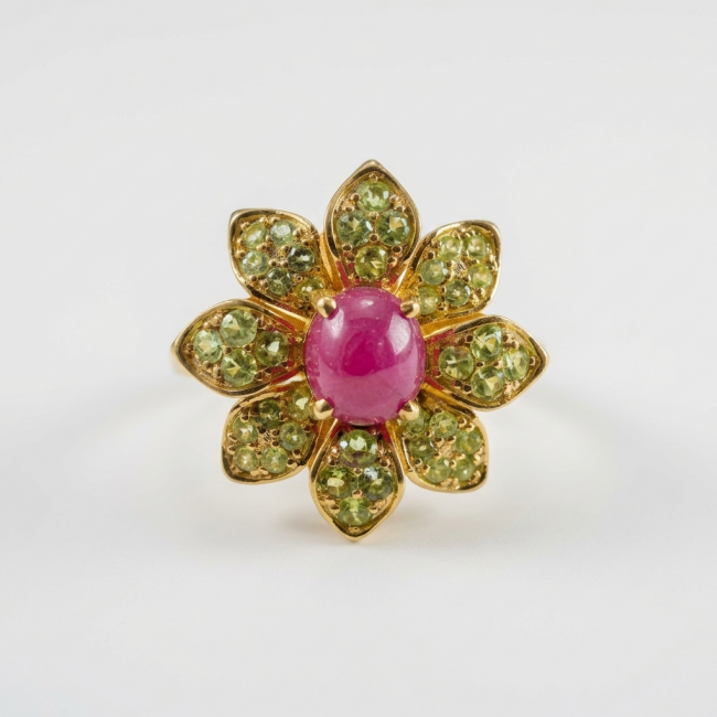 Enchanted Beauty 10.9 carat natural Kashmir Ruby Peridot 18K Gold over .925 Sterling Silver Huge handcrafted Ring s. 7 1/4 - Top view of floral ring with ruby center and peridot petals