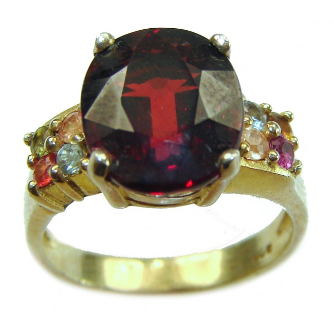 Passion 10.5 carat round cut Red Garnet .925 Sterling Silver handcrafted ring; s. 6 1/2