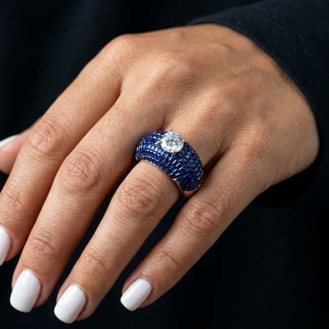 Iconic design 22.2 carat natural White Topaz Sapphire .925 Sterling Silver Perfectly handcrafted Ring s. 8 - White Topaz Sapphire ring worn on hand, showcasing integrated design.
