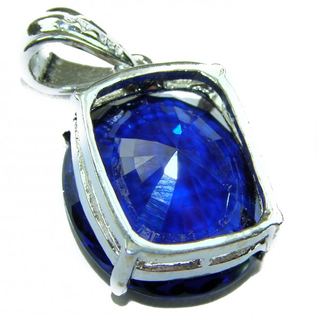 Enchanted Ocean Water oval cut 21.5 carat London Blue Topaz .925 Sterling Silver handmade Pendant - photo 1