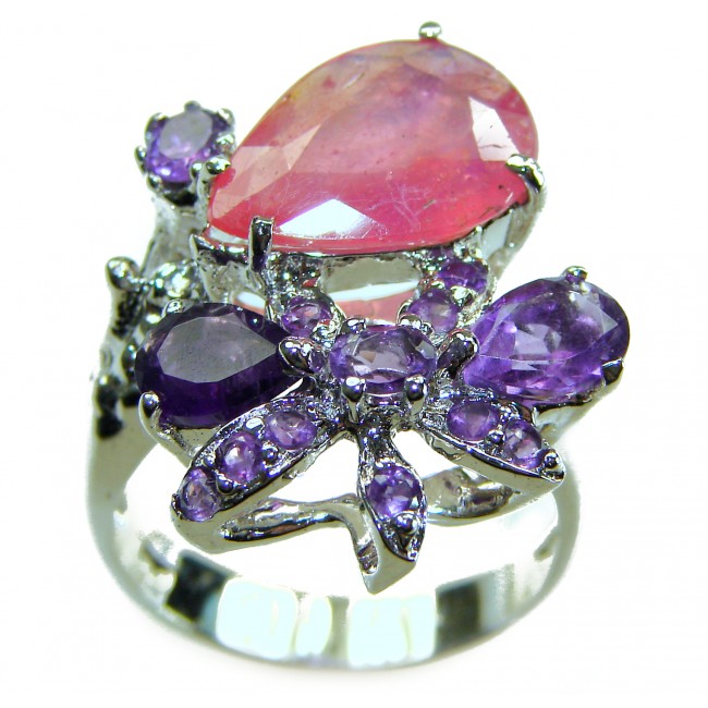Bella Mia Genuine 10.5 CARAT Mozambique Ruby .925 Sterling Silver Large Statement Ring size 9 - Close-up of Bella Mia ring with Mozambique ruby and amethysts.