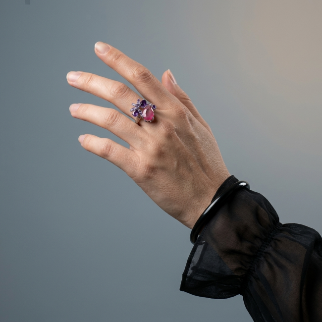 Bella Mia Genuine 10.5 CARAT Mozambique Ruby .925 Sterling Silver Large Statement Ring size 9 - Worn on hand, Bella Mia 10.5 carat Mozambique Ruby ring in sterling silver.