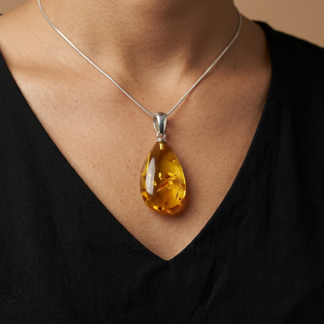 Prehistoric Authentic Baltic Amber .925 Sterling Silver beautifully handcrafted Pendant - photo 1