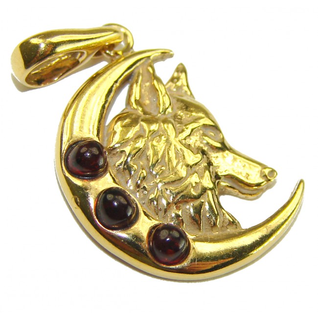 Night Wolf Prehistoric Authentic Baltic Amber 10K Gold over .925 Sterling Silver beautifully handcrafted Pendant