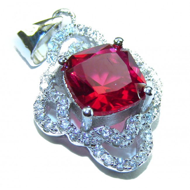 Marvelous Natural 5.8 carat Mozambique Garnet .925 Sterling Silver Handcrafted pendant