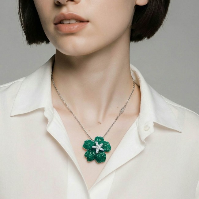 12.2 carat Graceful Authentic mystery setting Colombian Emerald .925 Sterling Silver handcrafted Statement necklace - photo 1